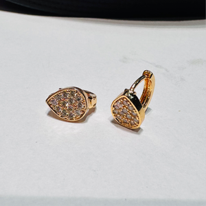 Hk 987 Rose Gold plated Ear tops