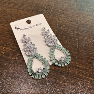 Hk 1103 Stylish Drop Earings