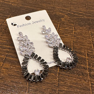 Hk 1100 Stylish Drop Earings