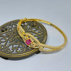 Hb 863 Gold plated openable Bracelet