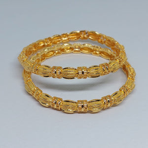 Hs 4907 Gold look bangles pair