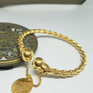 Hs 4888 Gold plated Coin bangle