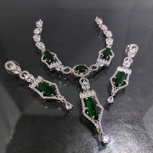 Hnk 7148 Silver plated Zirconia Necklace set (Emerald)