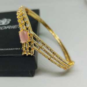 Hb 867 Gold plated openable Bracelet